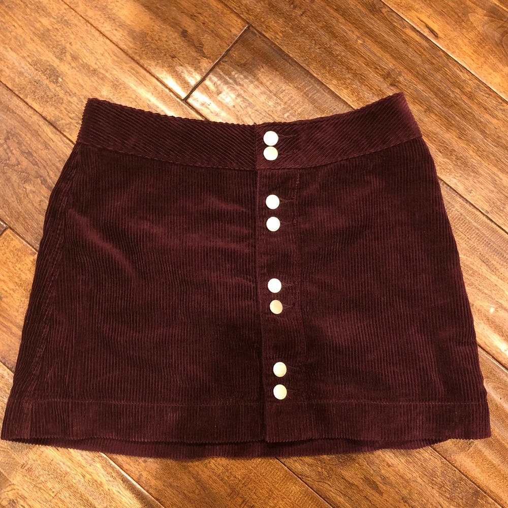 A&F burgundy mini skirt